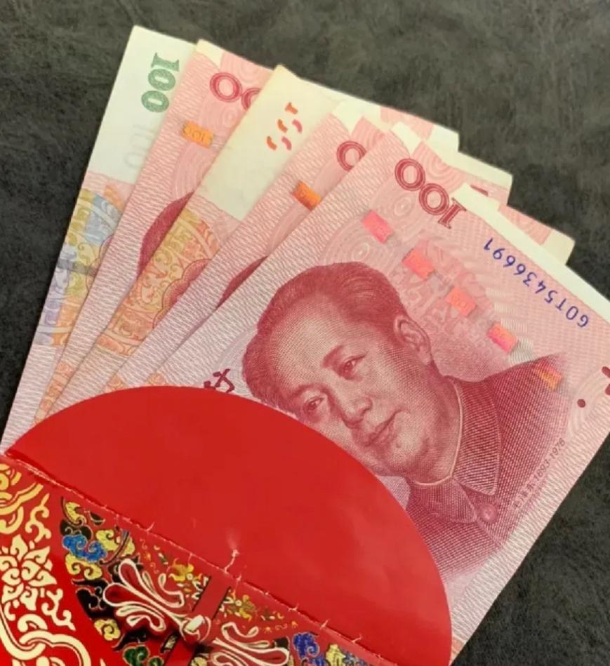 前几天婆婆说要给宝宝一个大红包。六一儿童节那天，我按照计划前往婆婆家，婆