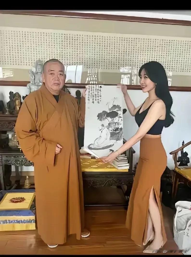 左手咪右手经，不负如来不负卿，握咪托佛什么样子的女人才是最美的情侣装释永信