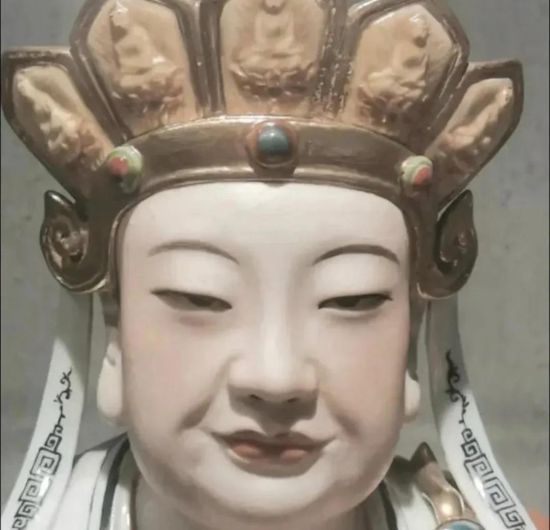 好好的国庆为什么要跟中秋一起放假真的无语了啊，一个好好的国庆，本来有7天，中秋