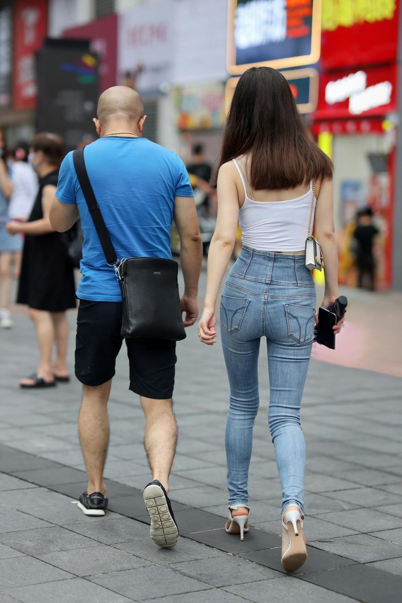 一看就知道这大哥是有实力的