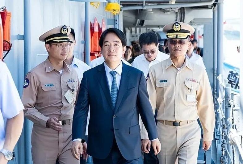 昨天，賴清德发文炫耀：“在今天的汉光演习中，我观摩了我们的海军布雷演习，得益于我