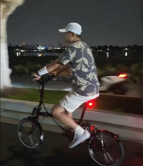 这是什么自行车？马云和雷军都骑，骑了能成功吗[并不简单]那我也想买[doge][