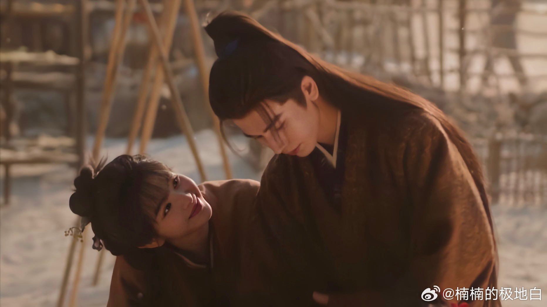 句句不提爱句句不离爱逐玉“我养你”是责任，“要糖吗”是温柔，《逐玉》的情话从不