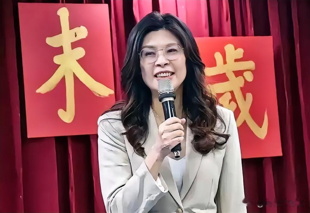 郑丽文信任度跌破三成，国民党的危机来了！最近岛内出炉的一份民调挺有意思，郑丽