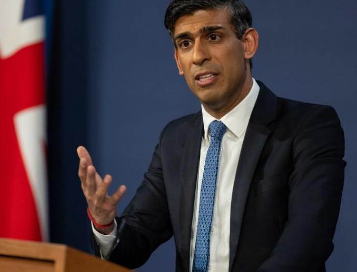 英国地方选举爆出史诗级反转，工党狂丢260席、保守党惨失180席，而改革党暴增4