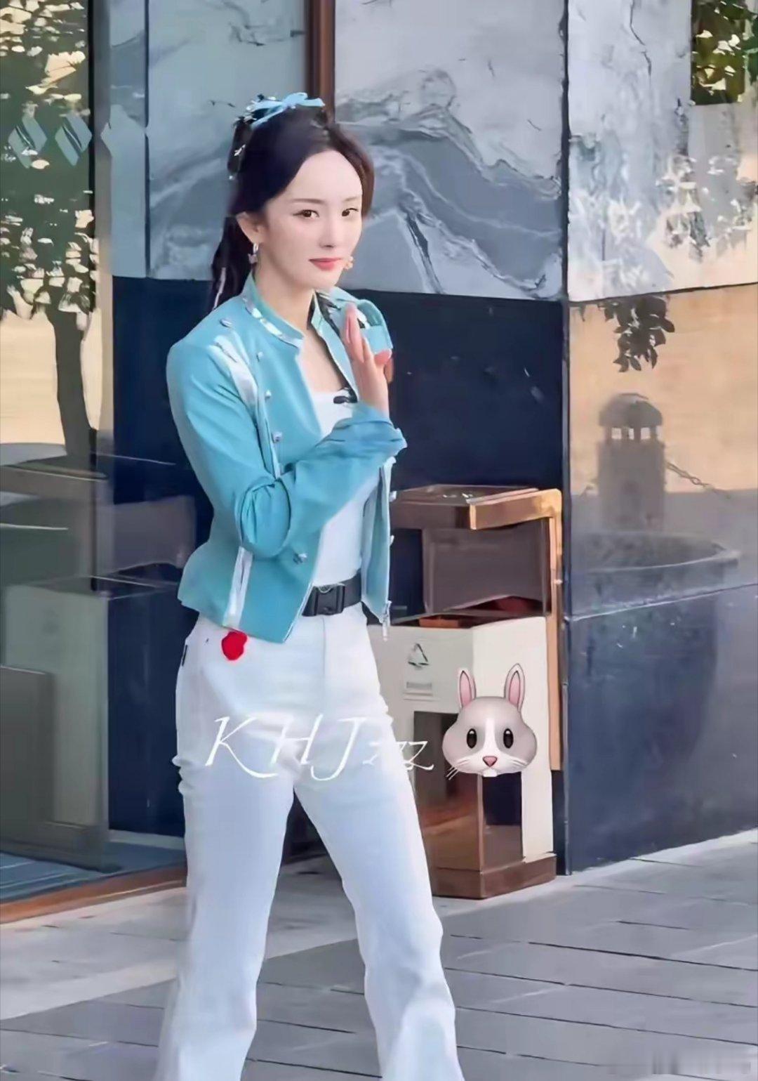 杨幂最新路透身材超好，瘦而不柴，感觉体重不到80斤！​​​