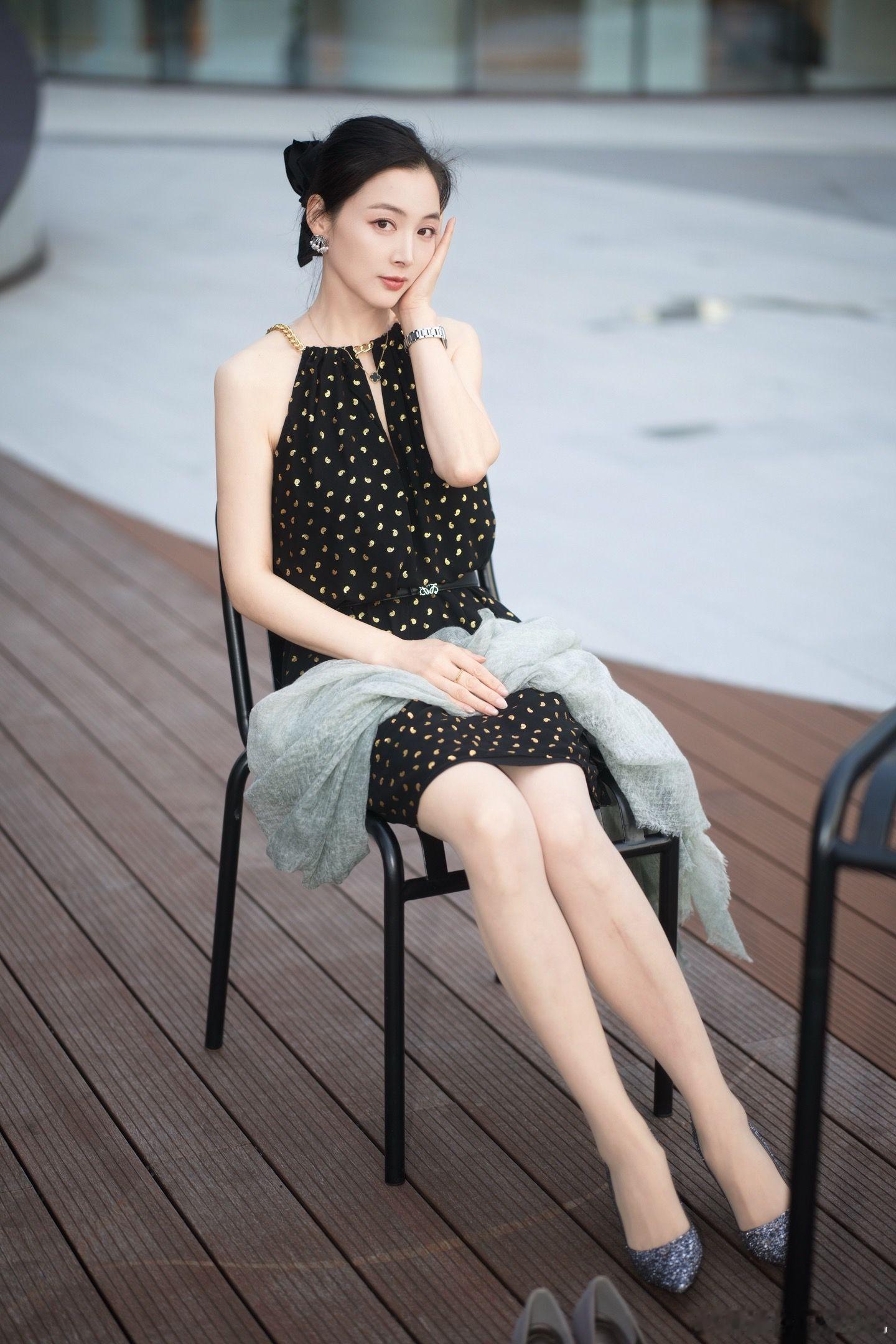 轻熟女神范儿如果有这是你在小姨美女