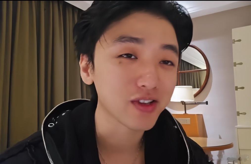 icon：鲷哥有几个冠军啊，一个两个吗？一个就很牛逼了我说实话。真的假的，鲷哥2