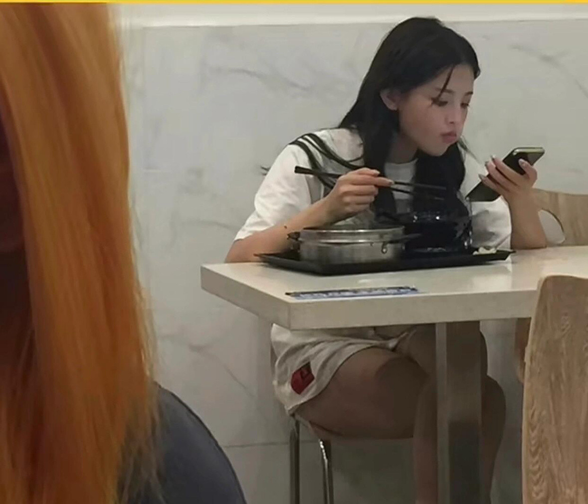 杨超越早期，原来漂亮真的能当饭吃​​​