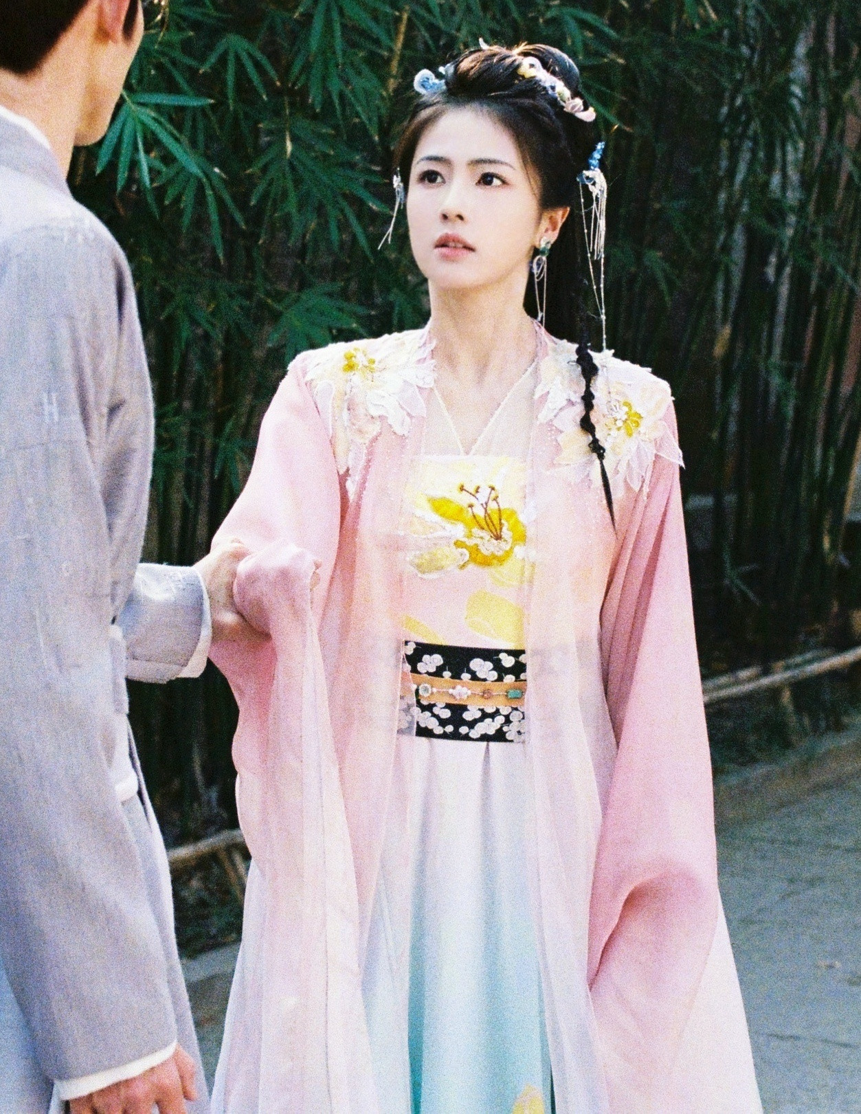 白鹿恰逢雨连天白鹿在复制粘贴的时代，你是手写的诗[玫瑰]​​​