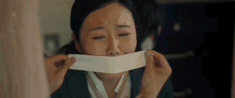 低智商犯罪雷霆BGM正看得紧张呢，突然响起，我直接笑喷！本来以为多悬疑，结果这配