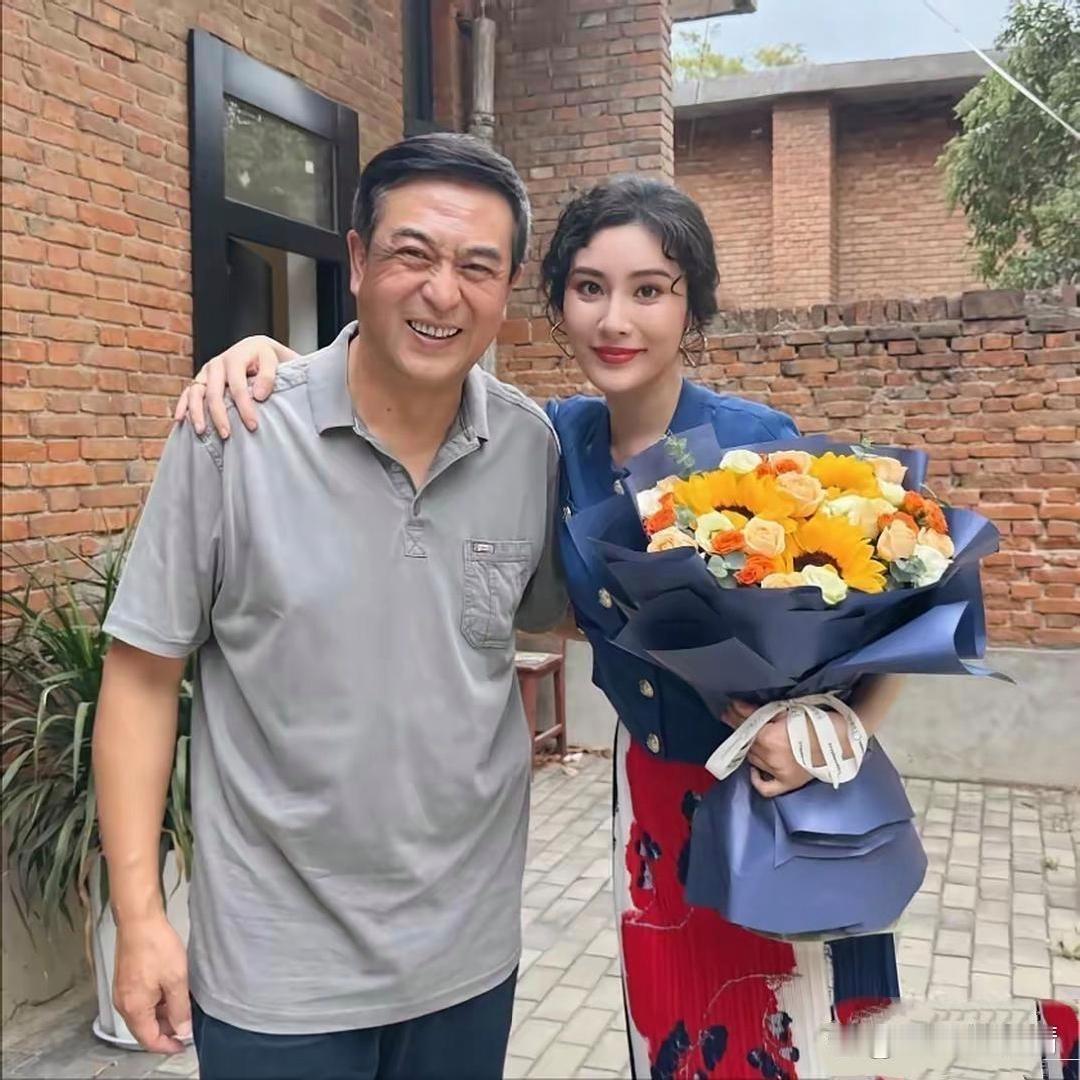 张嘉益为《主角》三顾茅庐！这个配角凭啥非她不可拍《主角》时，张嘉益为了龚丽