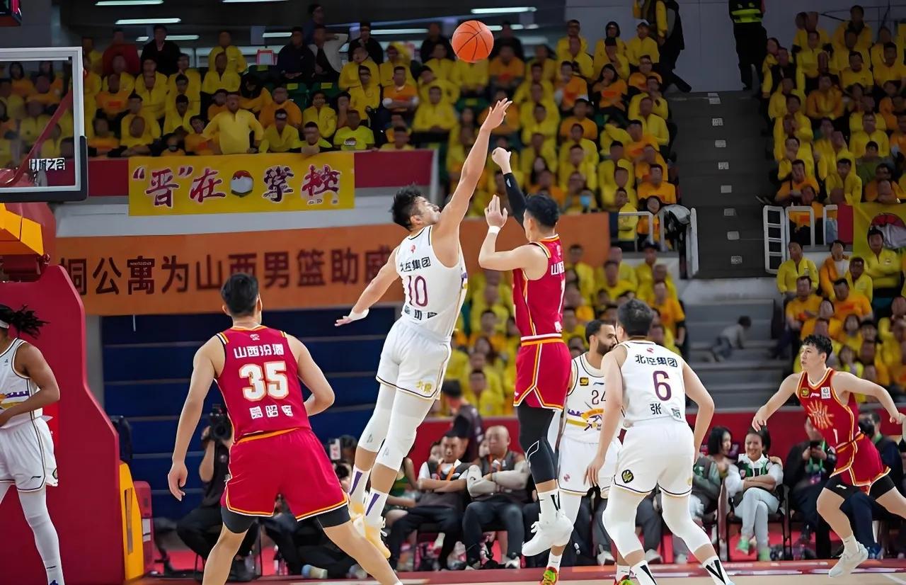 这是命令不是商量！中国篮协太硬气了近期中国篮协放出重磅消息，未来三年要把CBA