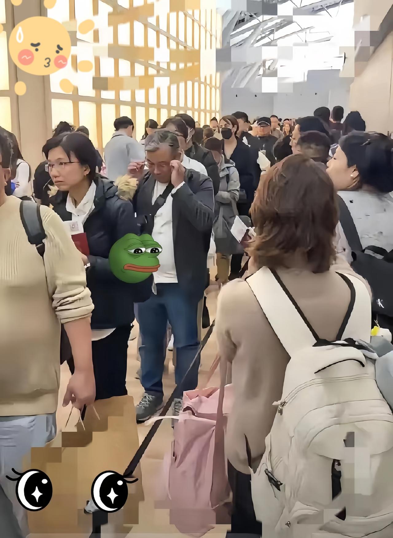 在日本的机场，很多急着回国的人。在与他们交谈中，有人提到“1937-12-13”