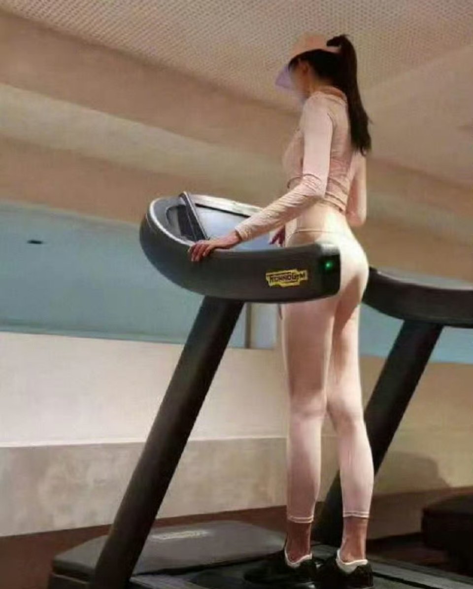 这真的是51岁的林志玲吗？身材太好了吧，看着像20岁，这状态绝了