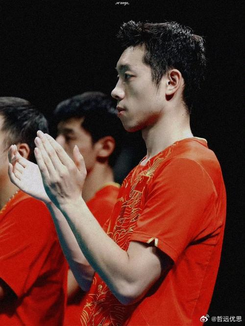 许昕打到半决赛了谁不想赢许昕本来说是陪马龙来全锦赛“打个酱油”、顺便给孩子当真人