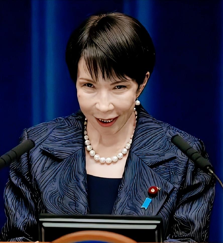 高市早苗不愁不行了，为了少交点关税、保住出口饭碗，日本直接掏出730亿美元真金白