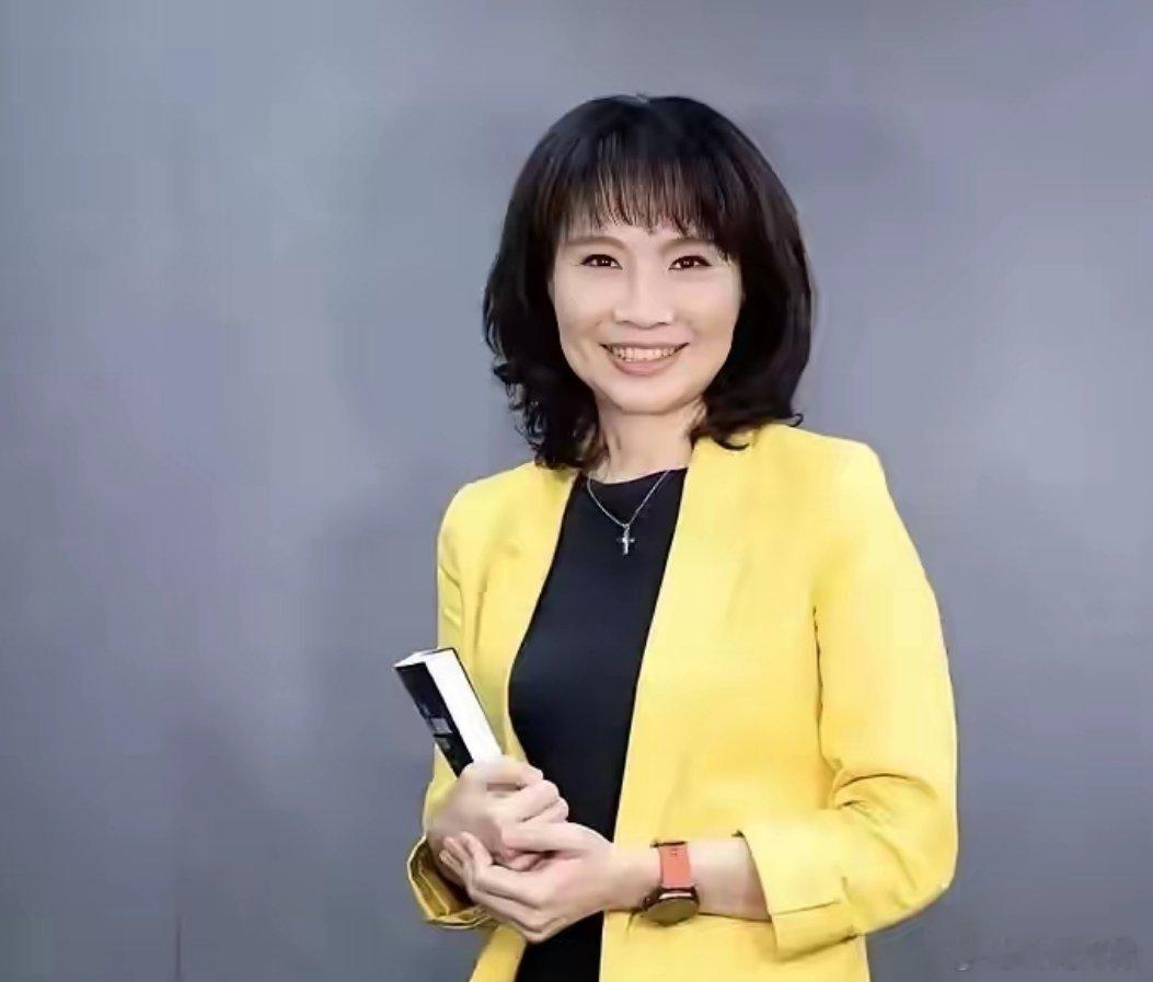 台湾知名媒体人陈凤馨公开批评侯友宜，言辞犀利：你一再要求郑丽文赴大陆交流时必须争