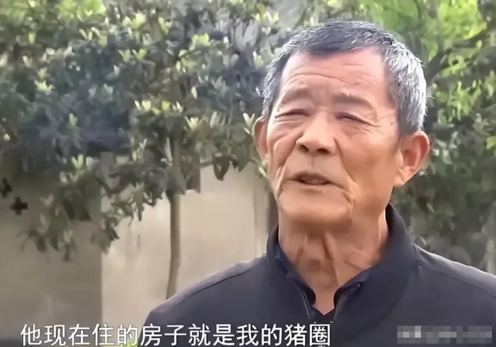 “太不公平了！”四川南充，一孤寡老人抱养一个女孩，拼死拼活卖苦力供其上大学。不曾