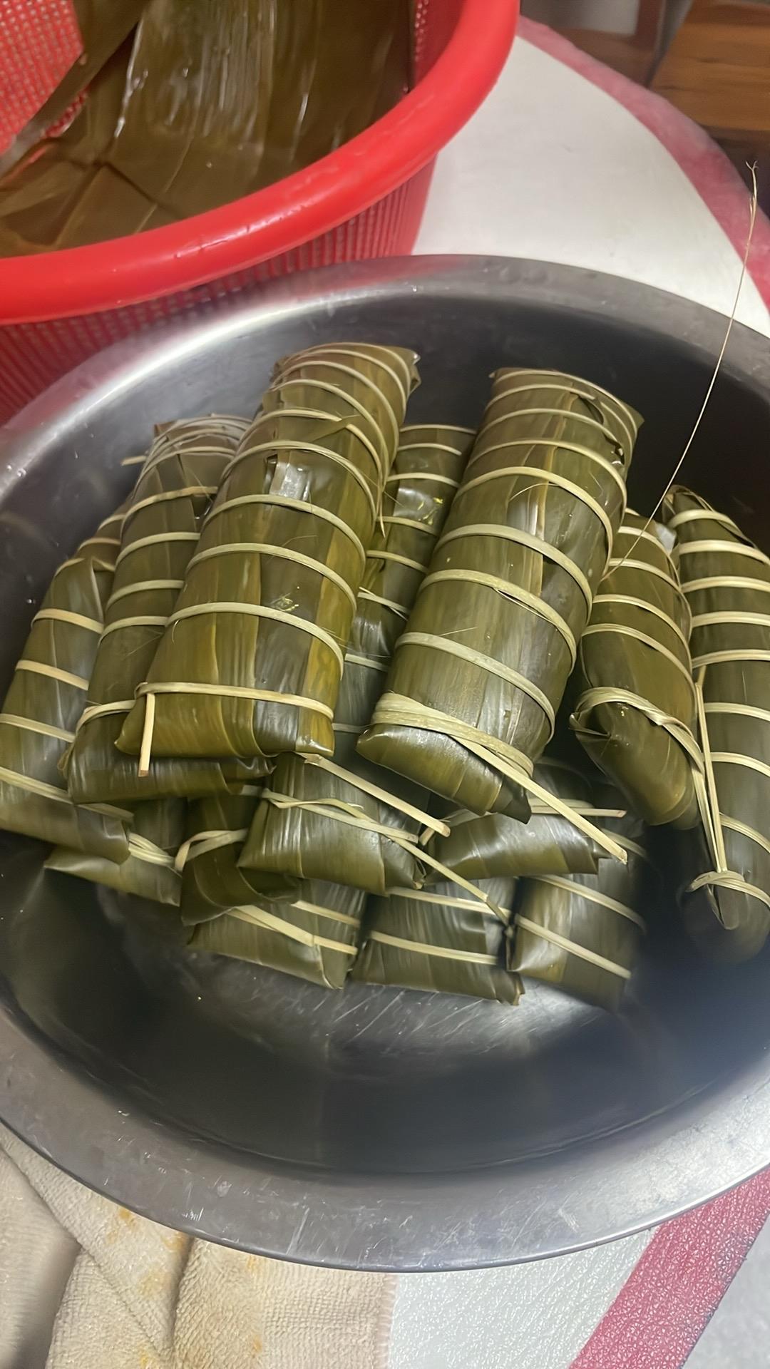我妈身体不好，嫂子退休在家日常照料老人，我按月固定给三千生活费，住院开销也全由我
