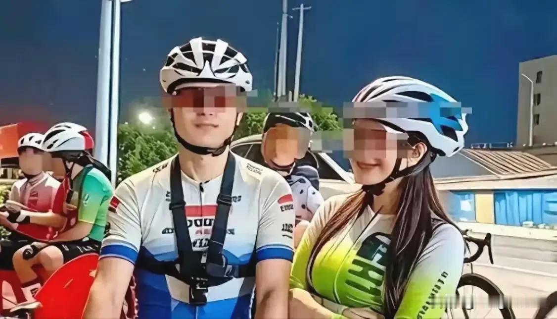 听说这俩分手了是的，他们不可能走下去的。老话早说了：妻不如妾