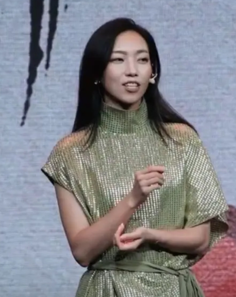 那尔那茜错过了挽回公众形象的机会那尔那茜及其团队肯定没有想到，她的定向委培违