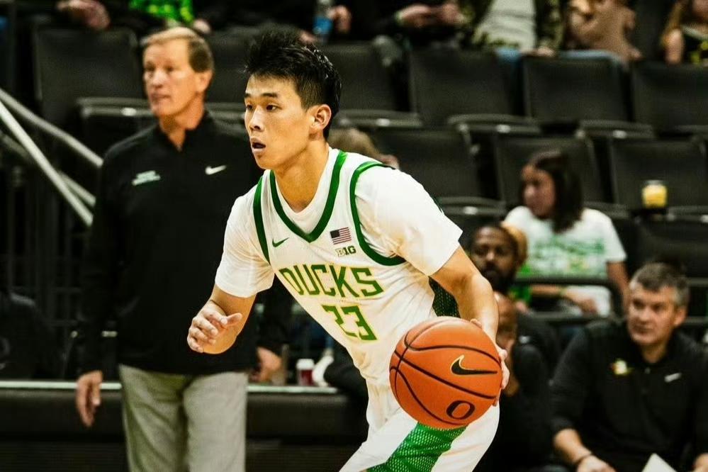 手感冰凉！林葳NCAA正式首秀7投0中，仍在适应节奏北京时间11月5日，中