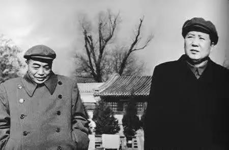 毛主席送彭德怀“横刀立马”一诗，建国后却说：记不起，不宜发表​山高路远坑深
