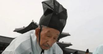 南宋绍兴八年，科举考试结束，赵构发现探花是一名白发苍苍的老人，便问道：“您多大，