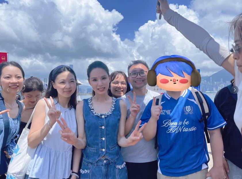 “姑姑”李若彤！给所有中年女人提了个醒。那就是人如果上了年纪，不但要身体