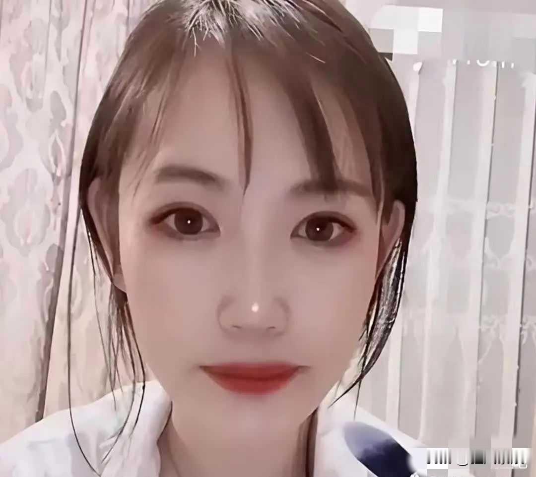 马蓉，半夜诉苦！马蓉半夜微博发文，说自己离婚快九年，如今“人财两空”。她