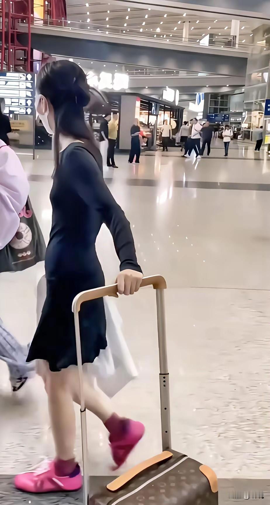 全身上下，肚子竟然是最显眼的[捂脸哭]