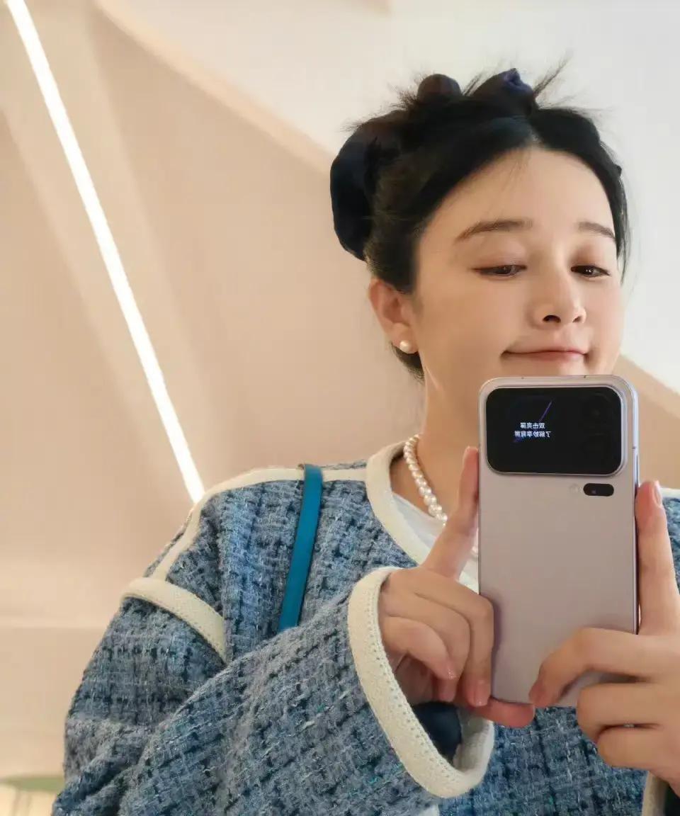 阚清子被传孩子出事，点进去一看全是“疑似”“网传”，连张现场图都没有。4月2号