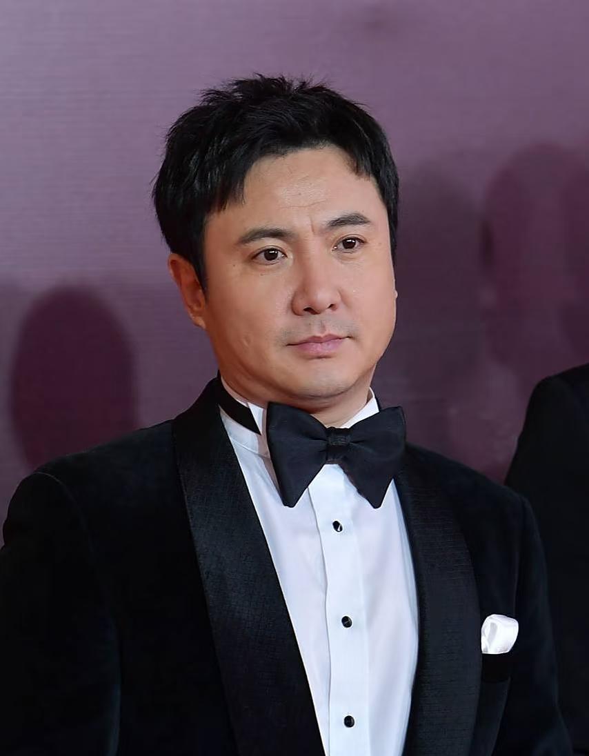 演了400亿票房，一个影帝奖杯都没捞着。你仔细看沈腾的哭戏。夏洛发现马冬梅换