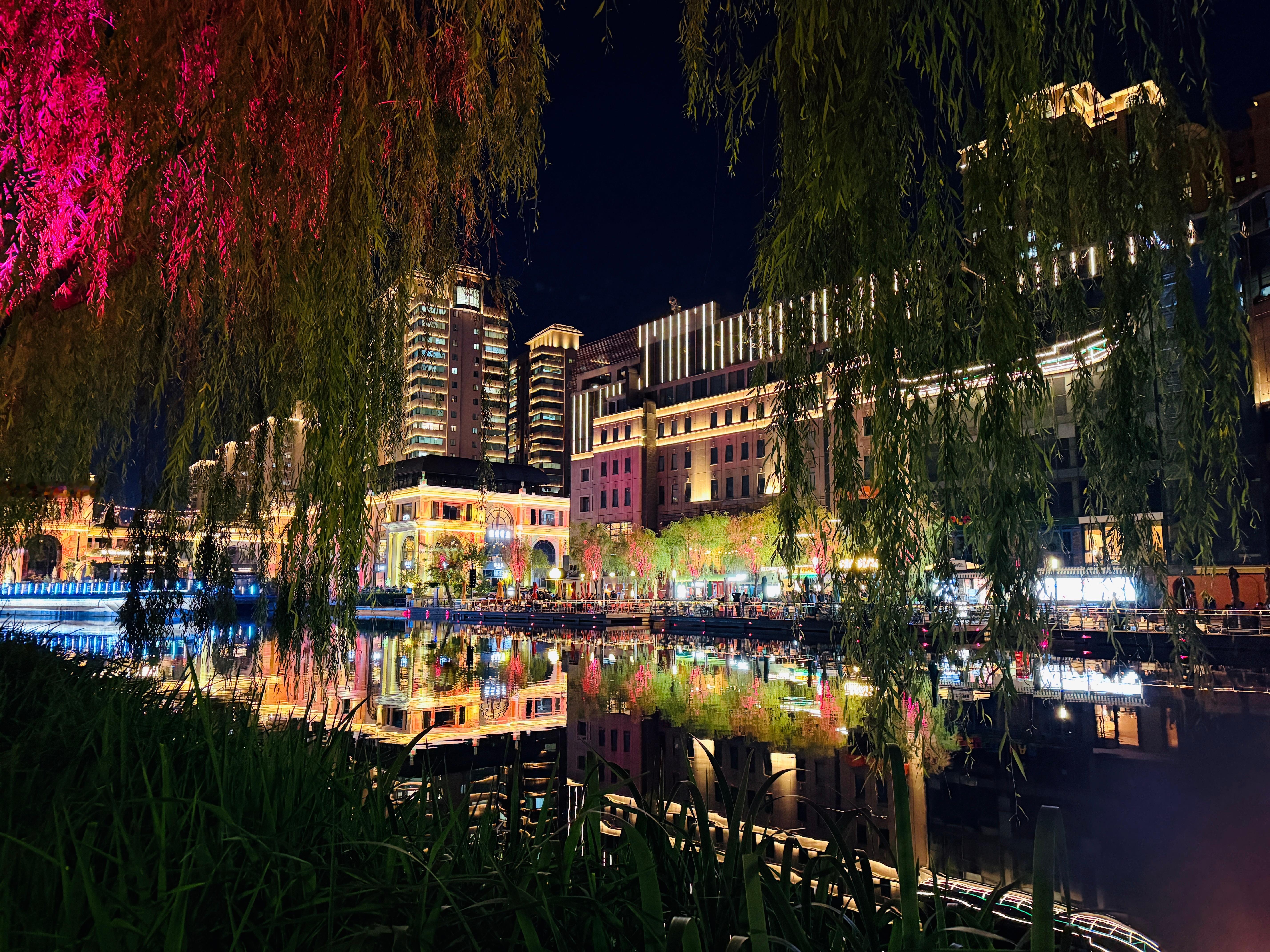 来北京第九年，昨天终于知道为什么说亮马河很适合citywalk和约会了~还可以