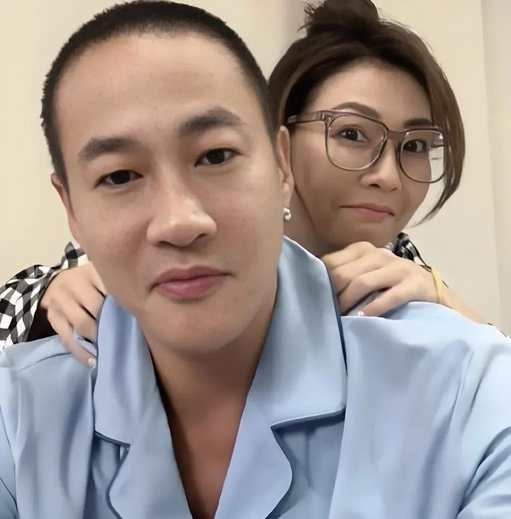 何润东51岁，妻子47岁，家境优越事业稳定，为何一直没有孩子何润东今年