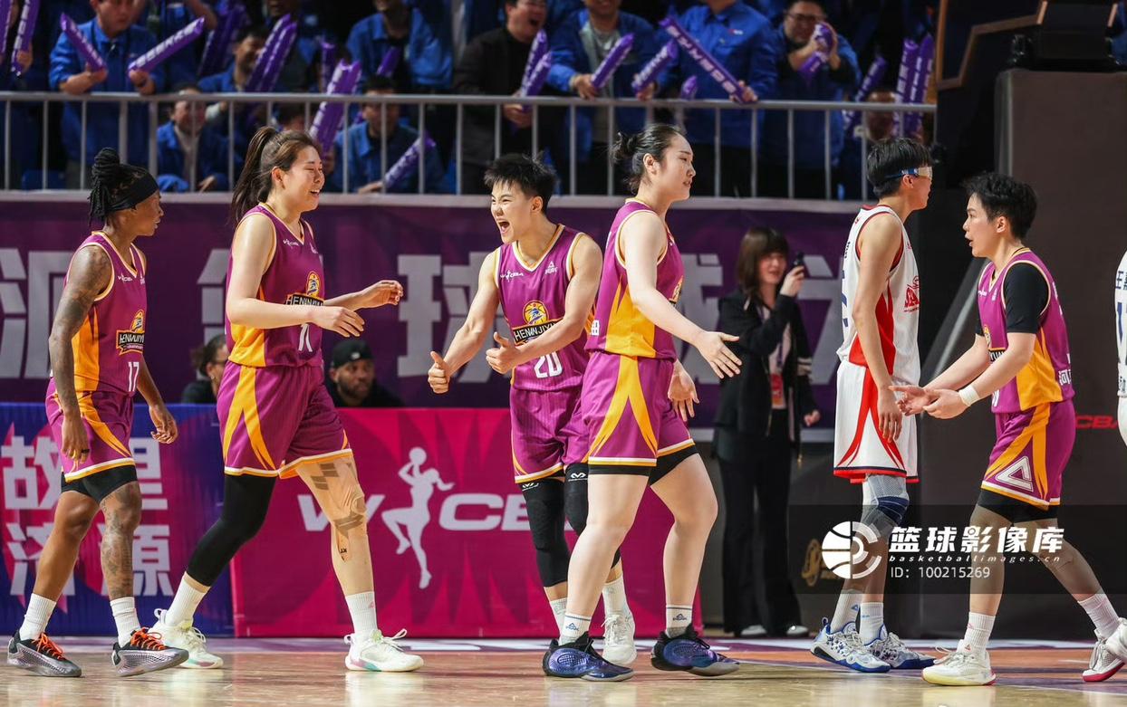 今晚北京女篮继续战辽宁女篮河南女篮则是依旧与陕西女篮对拼！上一轮，她们各自