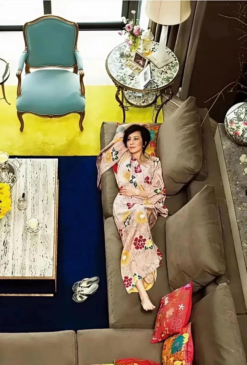 刘嘉玲炫房，我沉默了，再看到王艳炫房，我竟然无言以对，词穷。