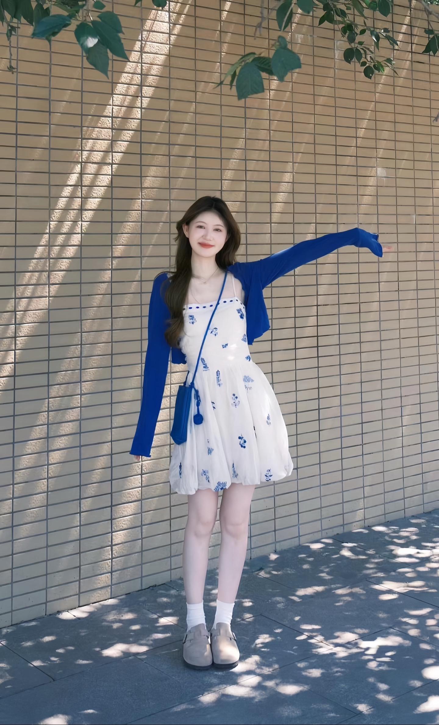 夏天该有的样子 出游穿搭 摆脱路人感的小个子女生穿搭 夏日轻氧感穿搭给...