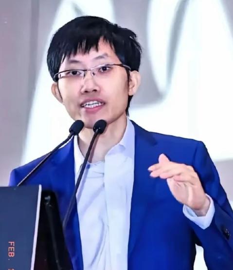 没想到梁文锋又一次刷新了世界记录！9月18日，他担任通讯作者的DeepSeek-