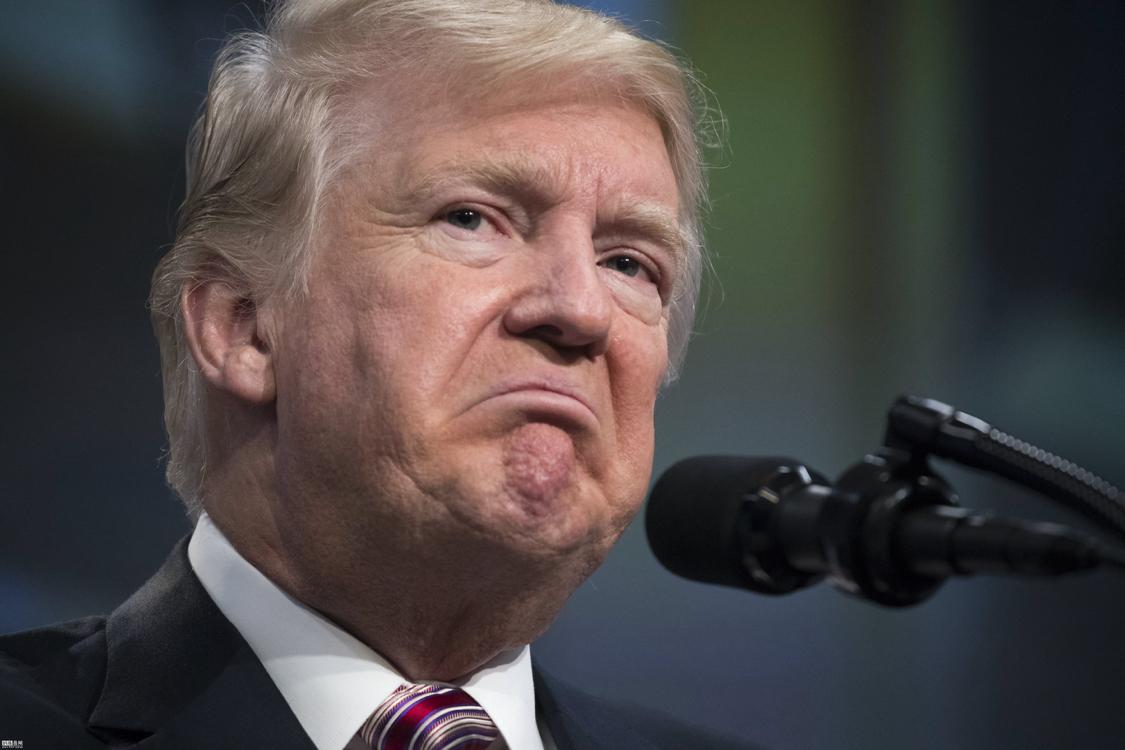 谈判刚启动，特朗普就掀桌子！美军舰硬闯霍尔木兹，放话“开始清理”美伊双方的代