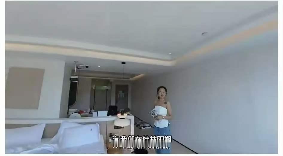 西安麻辣烫女孩后续，竟然与白男博主一同前往桂林旅行，不少网友猜测二人是想借着