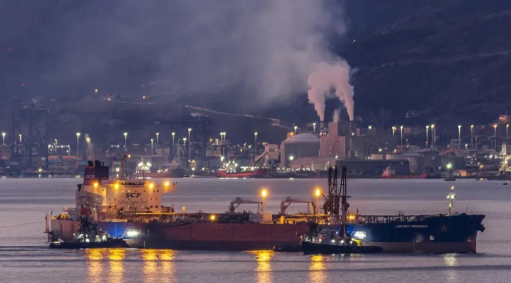 中国绝对不能小瞧日本。二战期间，美国轰炸东京，B29投射1万颗炸弹损失147架飞