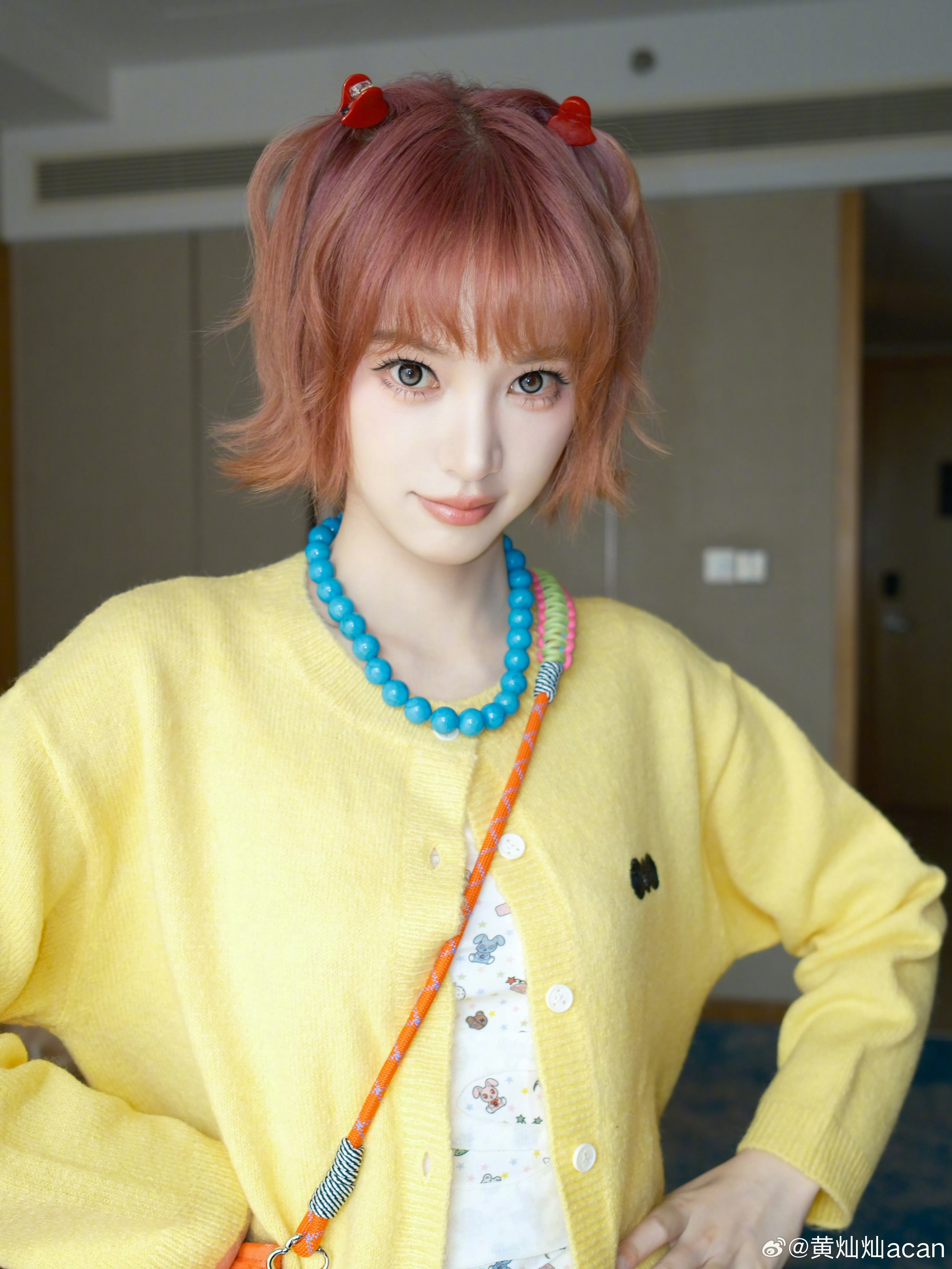 今晚浪姐黄灿灿的妆造超级好看，谁懂在内娱流水线行前图中看到这一组的清凉感。不愧十