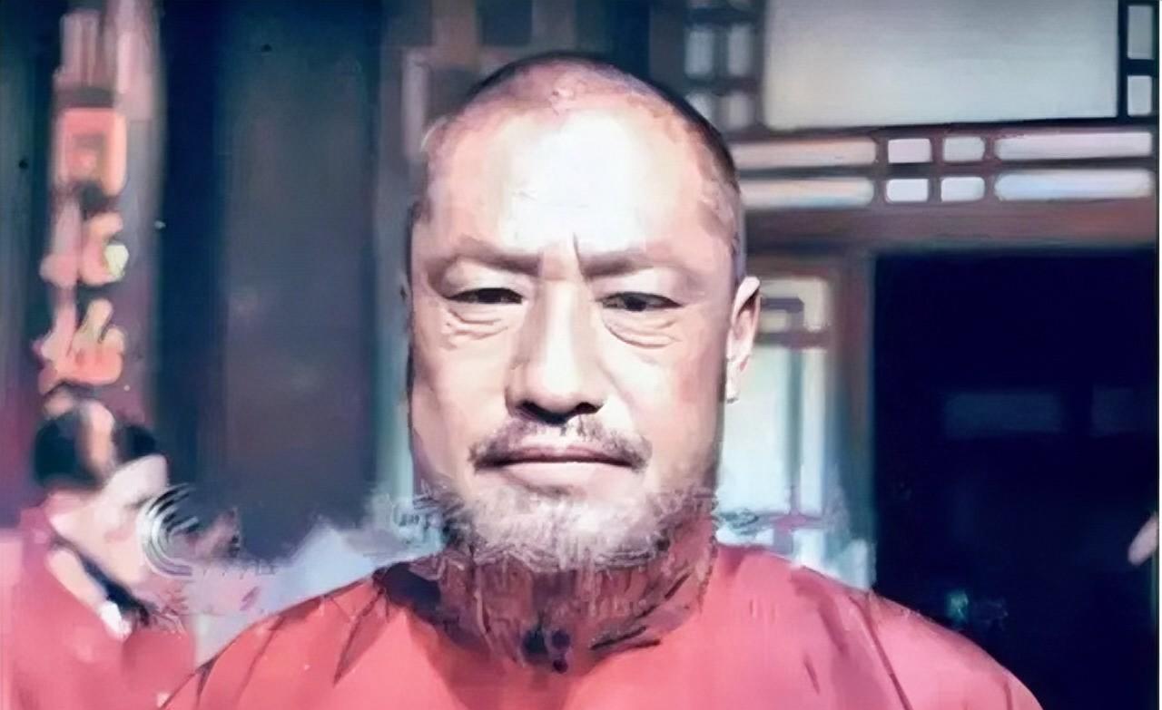 1930年的中原大地，枪炮声快把地皮震裂了。那会儿冯玉祥手下四十万大兵，跟阎锡山