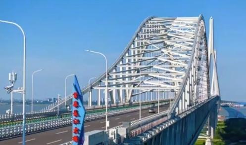 常泰大桥今日正式通车！两地进入26元快巴+4元公交新时代。2025年9月9日，