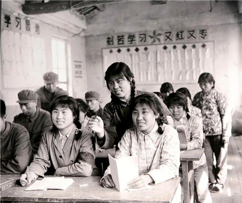 1977年，安徽女知青于文娟，返城前夜把自己给了农村小伙：“你对我的好，我无以为