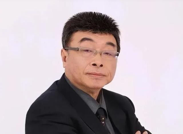 台湾地区知名评论员邱毅：“倘若解放军踏上中国台湾的土地，台湾军队极有可能会选择避