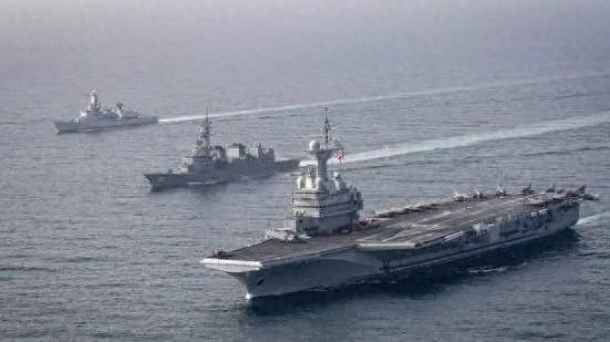 美国为什么不敢打了？很多人以为，2016年南海的两艘美国航母，是“主动撤退”。错