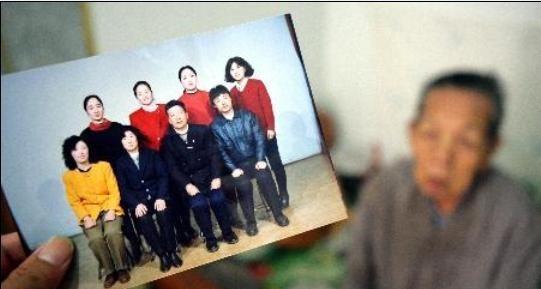 1994年，在被中国收养近50年后，日本遗孤赵连栋在踏上日本国土之后，再也没有给